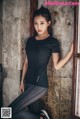 Beautiful Yoon Ae Ji poses glamor in gym fashion photos (56 photos) P19 No.a65c96