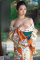 Yuko Shiraki 白木優子, FRIDAY 2021.04.30 (フライデー 2021年4月30日号) P1 No.1dbde9